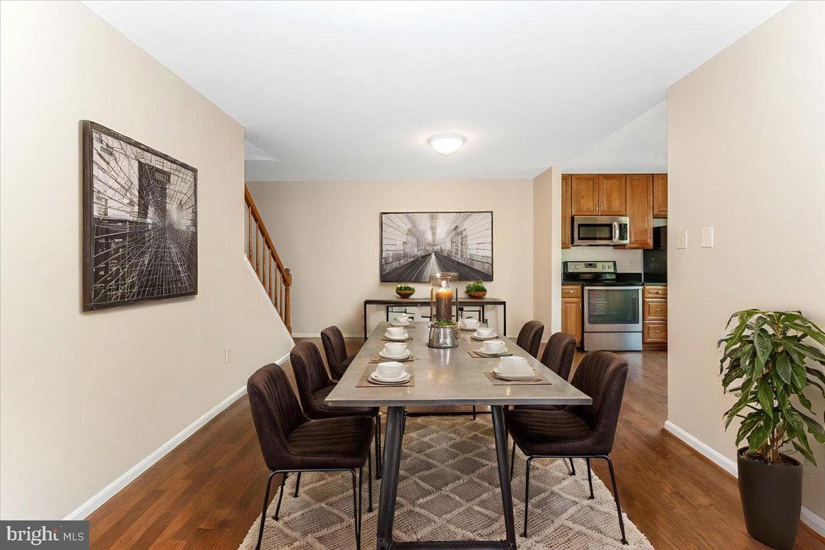 10742 Lake Edge Court photo 10