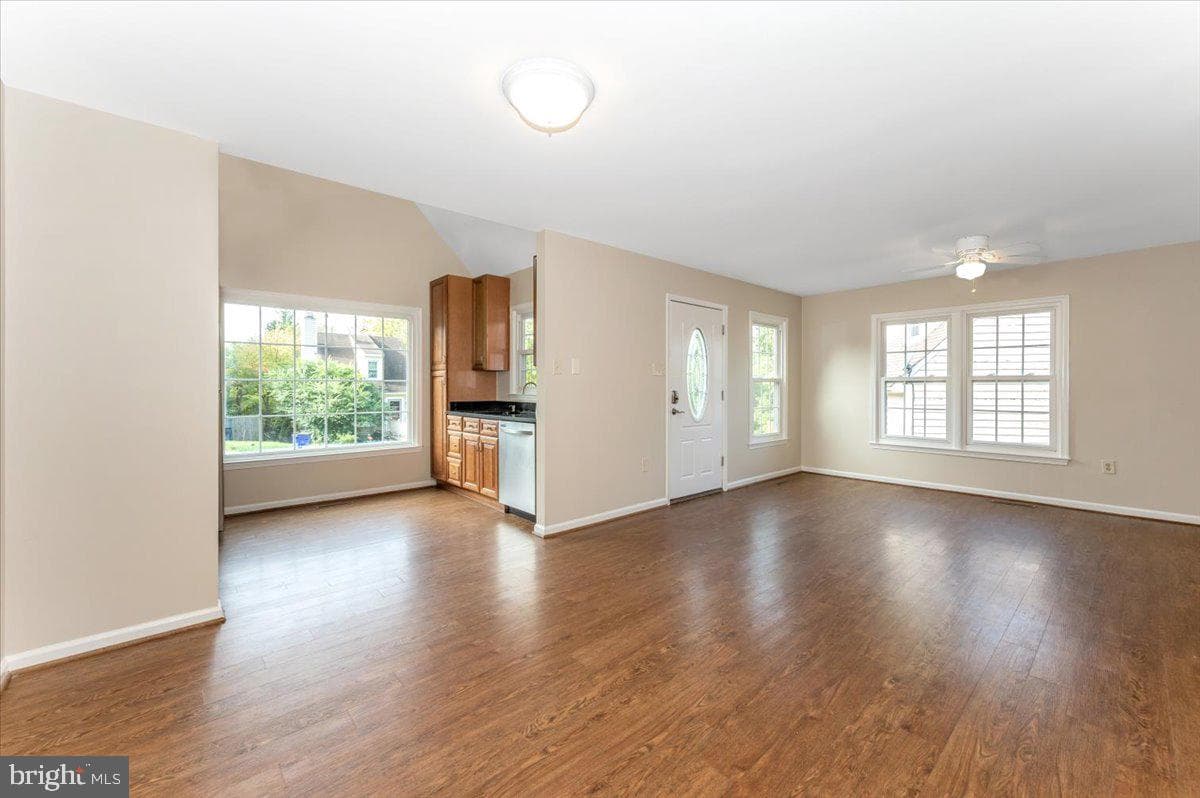 10742 Lake Edge Court photo 14