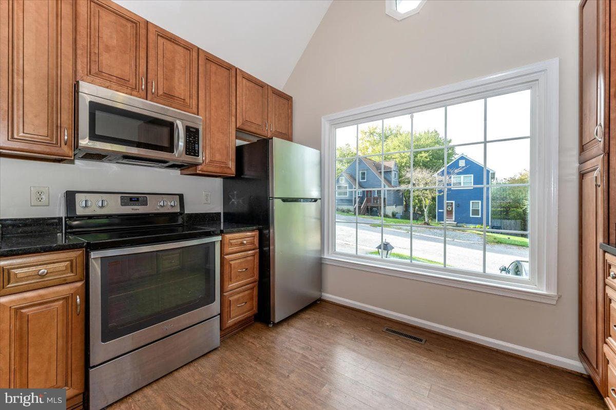 10742 Lake Edge Court photo 15