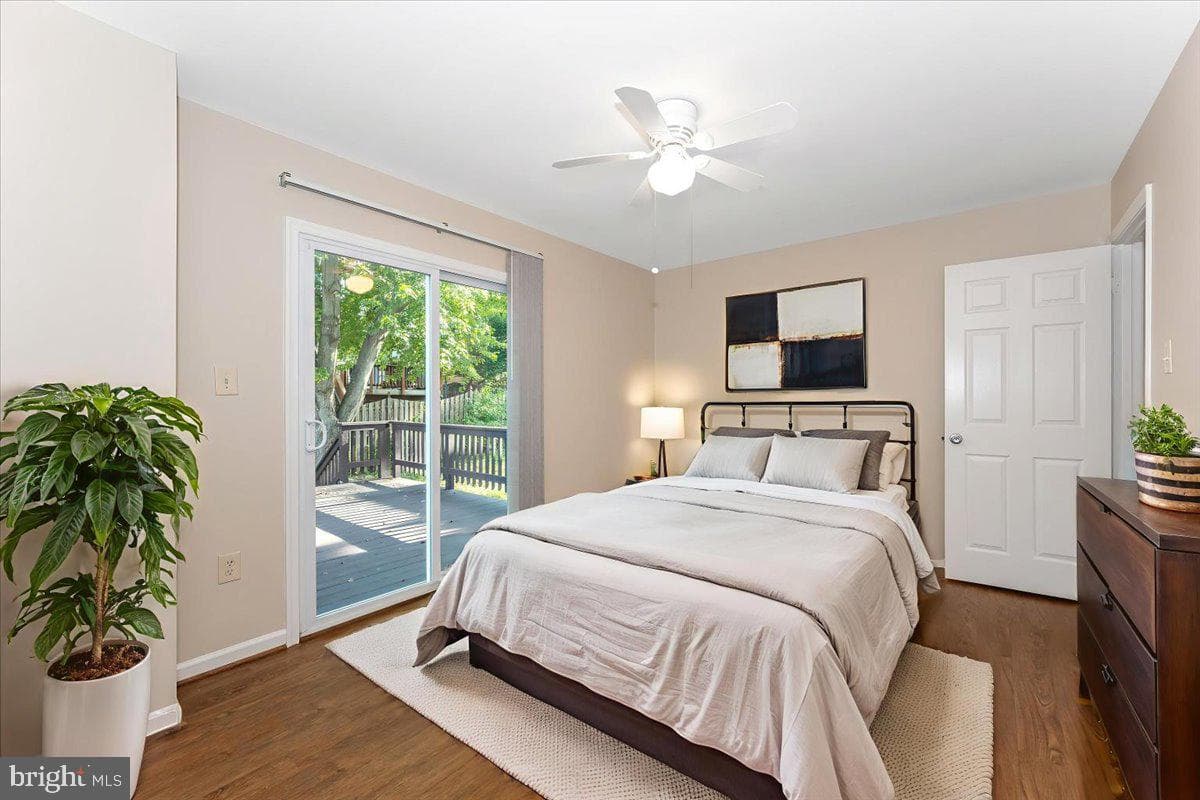 10742 Lake Edge Court photo 20