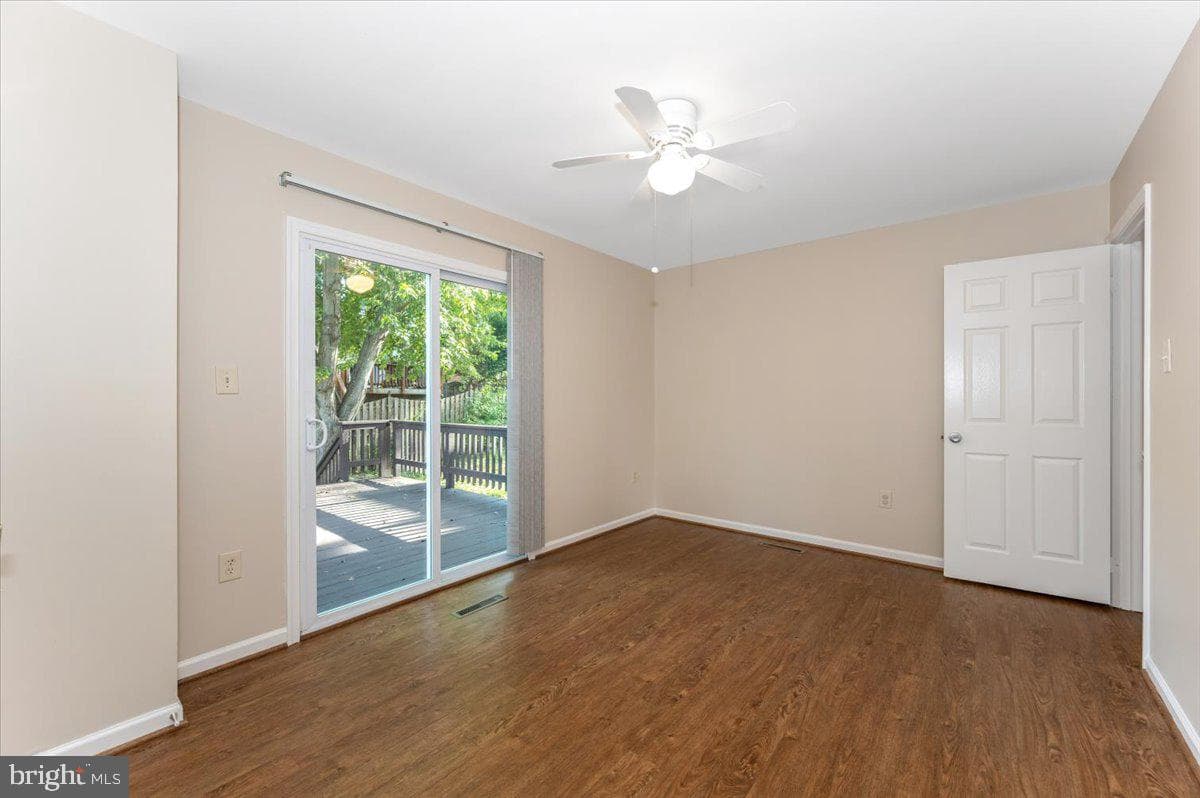 10742 Lake Edge Court photo 21