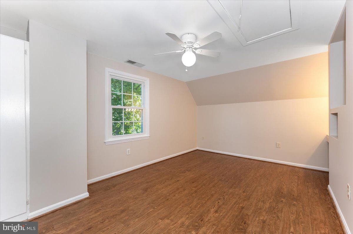 10742 Lake Edge Court photo 32