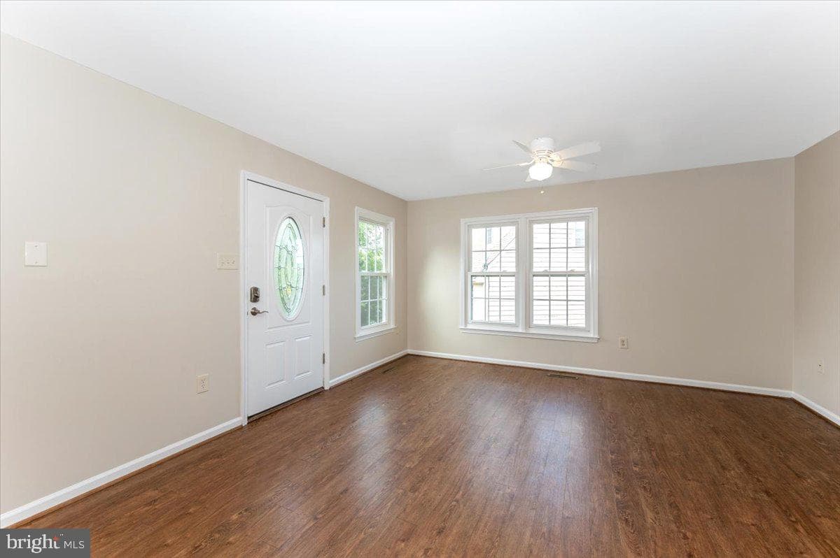 10742 Lake Edge Court photo 6