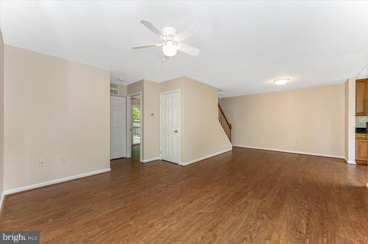 10742 Lake Edge Court photo 7