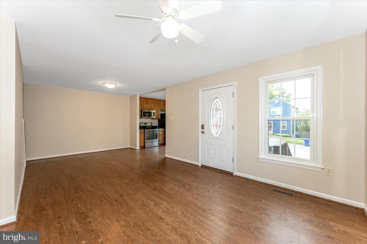 10742 Lake Edge Court photo 8