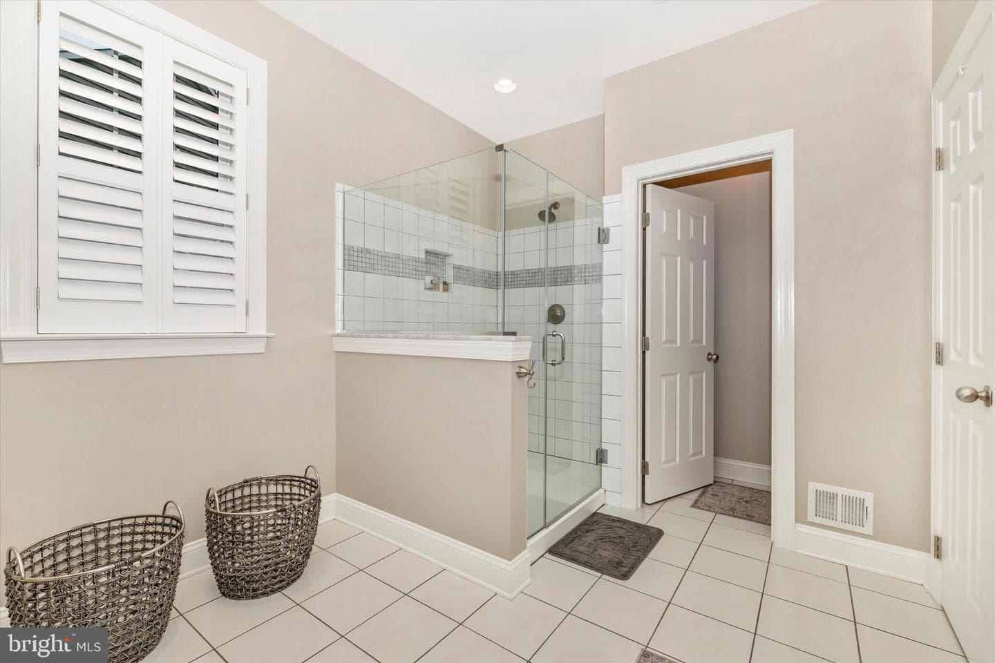 520 Isaac Russell Street photo 19