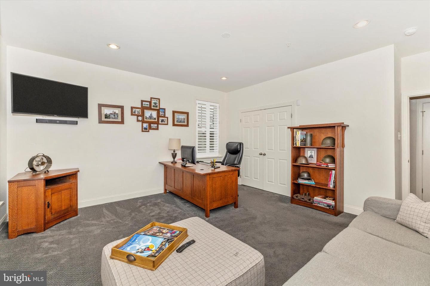 520 Isaac Russell Street photo 25