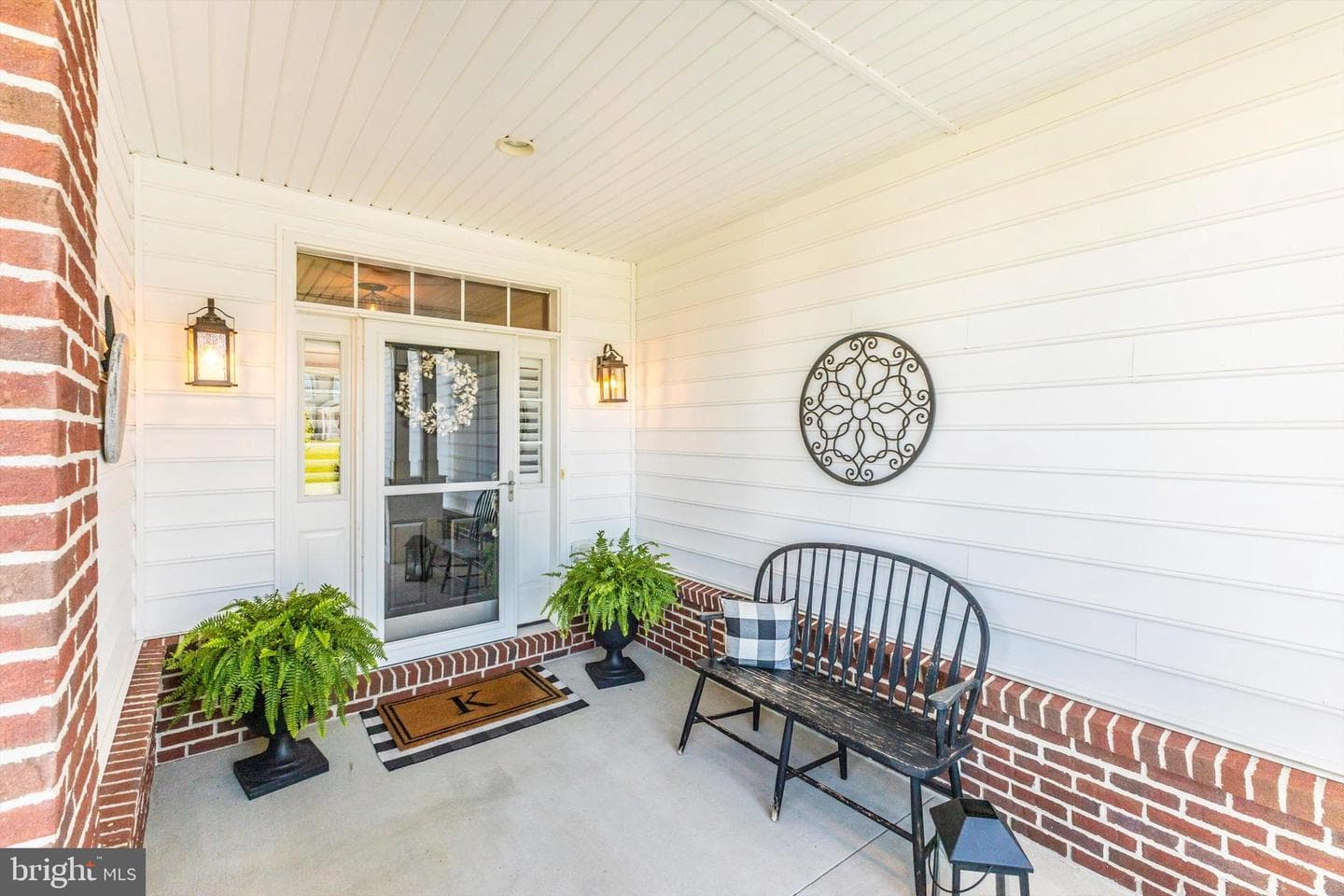520 Isaac Russell Street photo 3