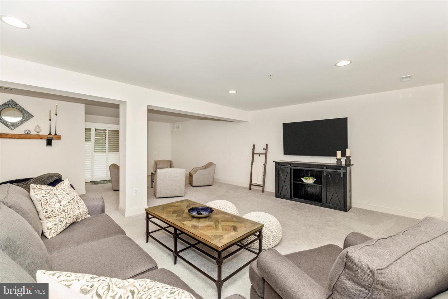 520 Isaac Russell Street photo 30
