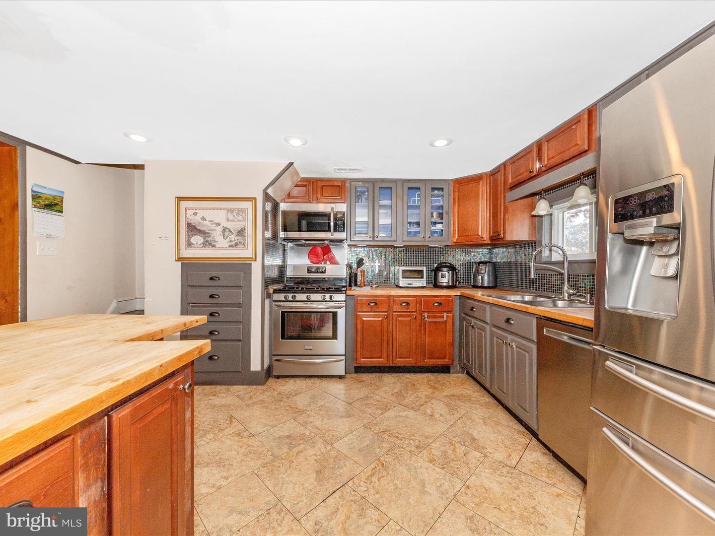 709 E A Street E photo 11
