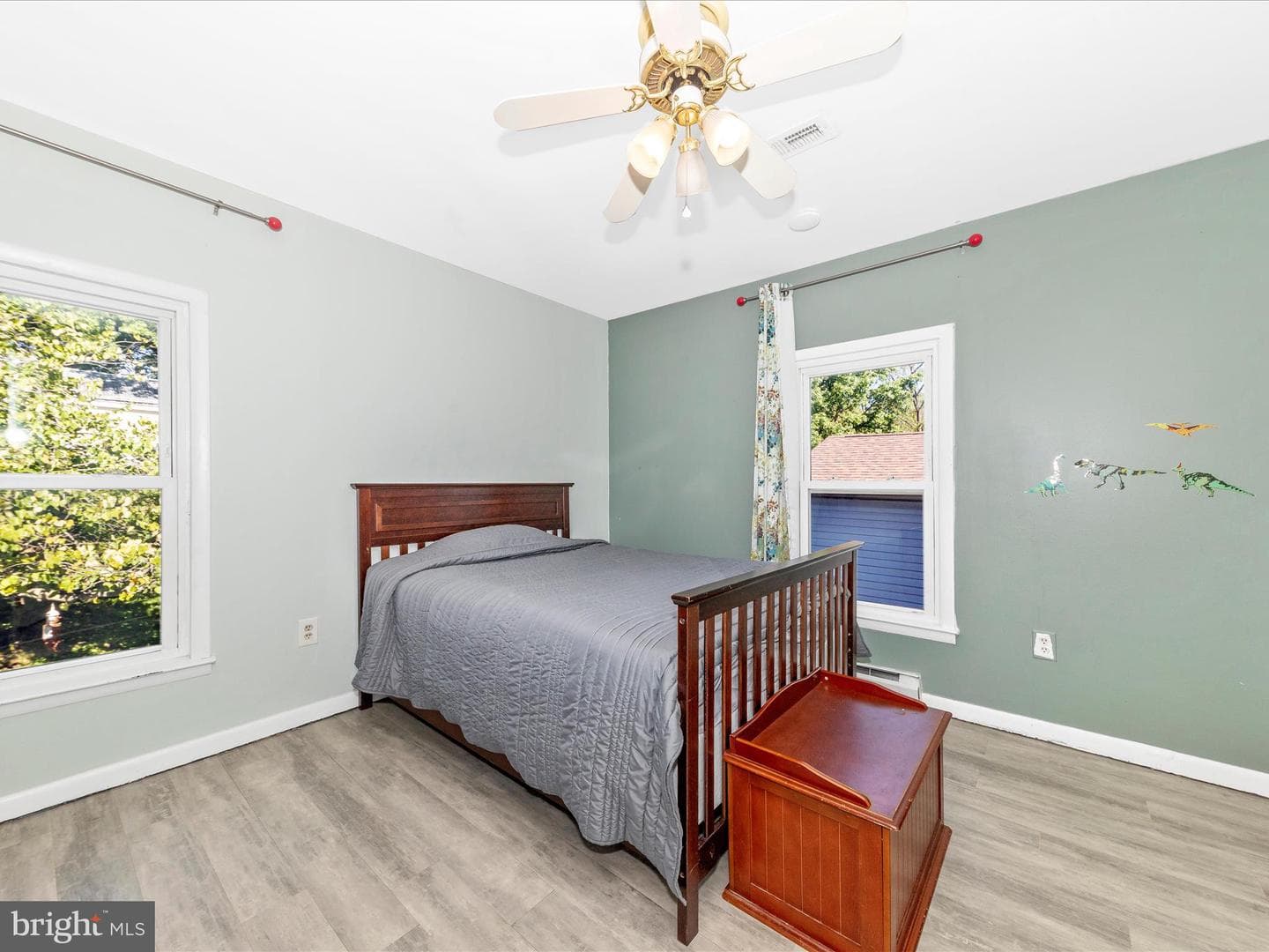709 E A Street E photo 18