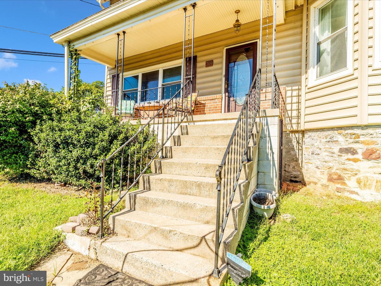 709 E A Street E photo 24