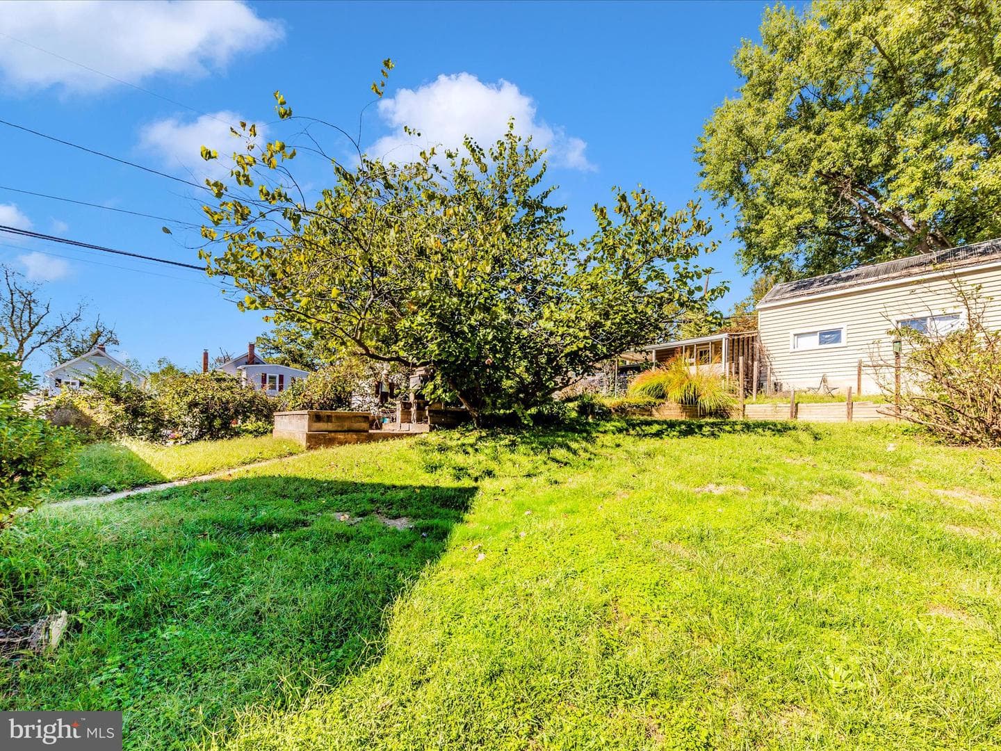 709 E A Street E photo 33