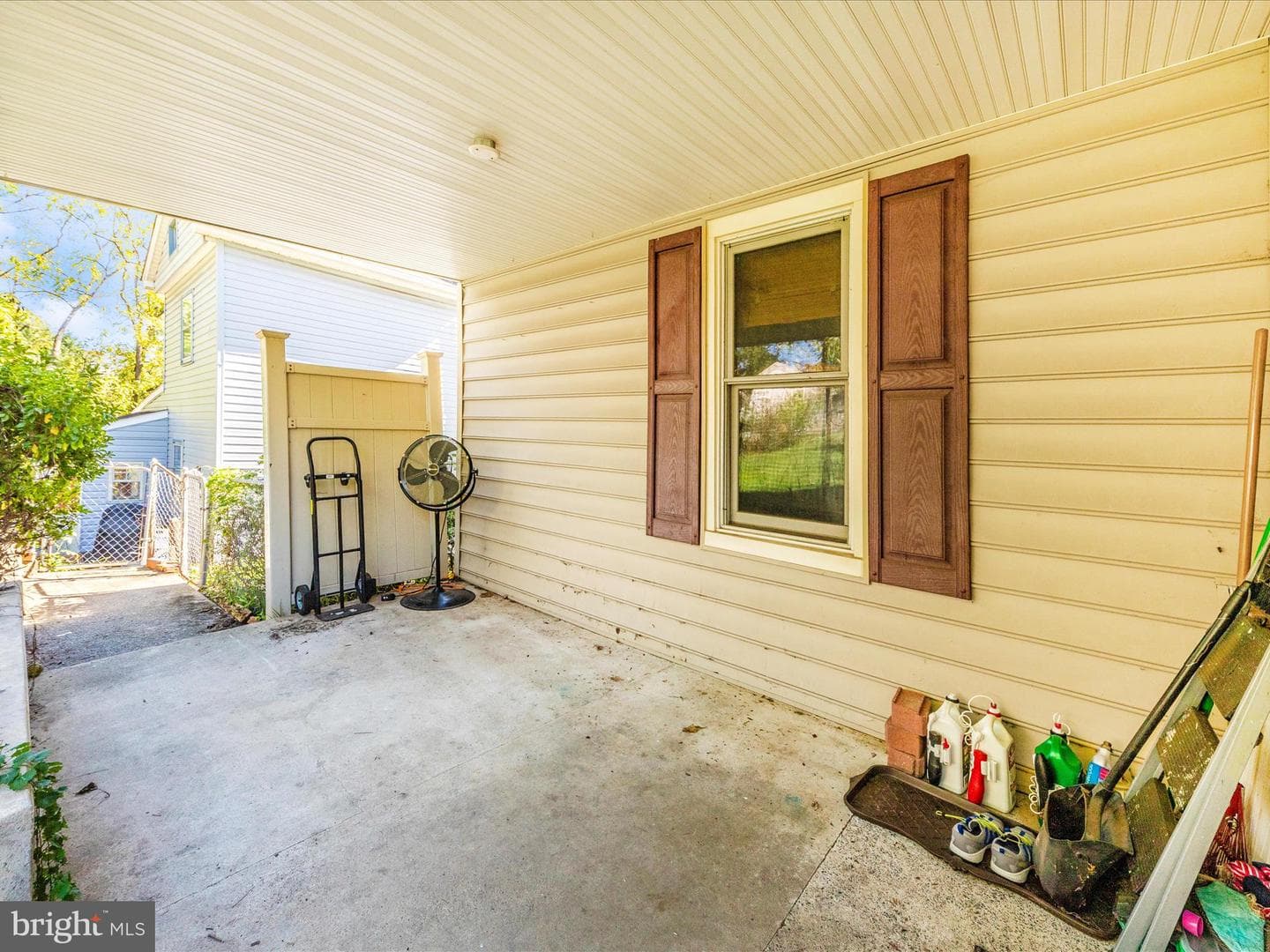 709 E A Street E photo 34