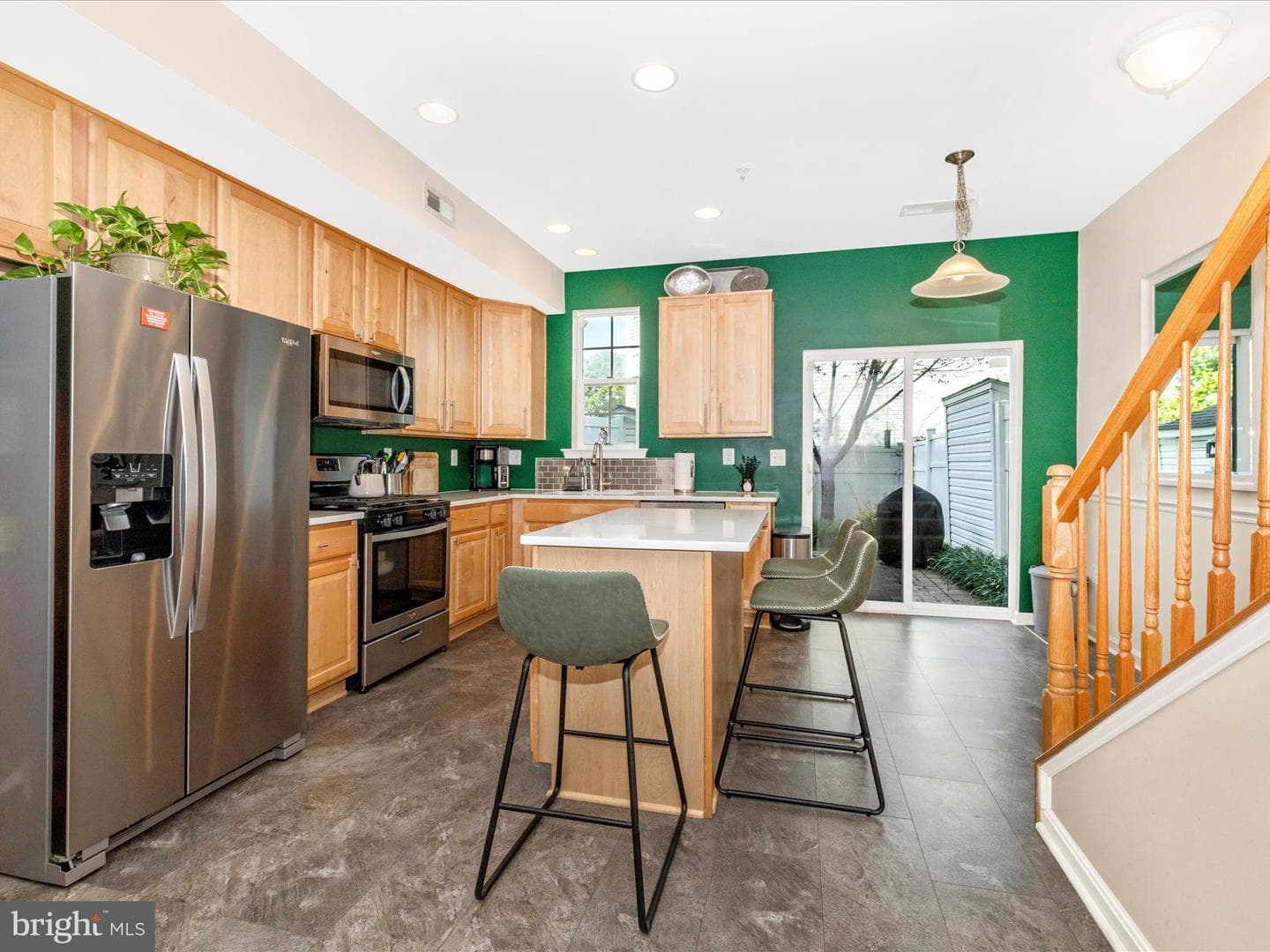 648 Tivoli Road photo 13