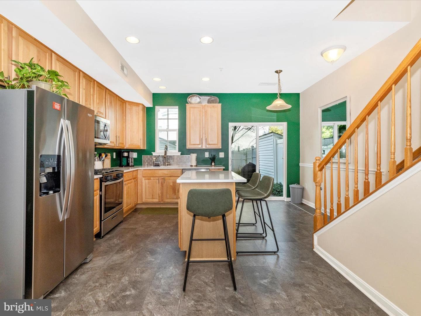 648 Tivoli Road photo 14
