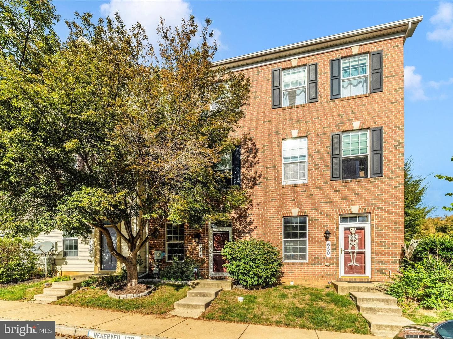 648 Tivoli Road photo 39
