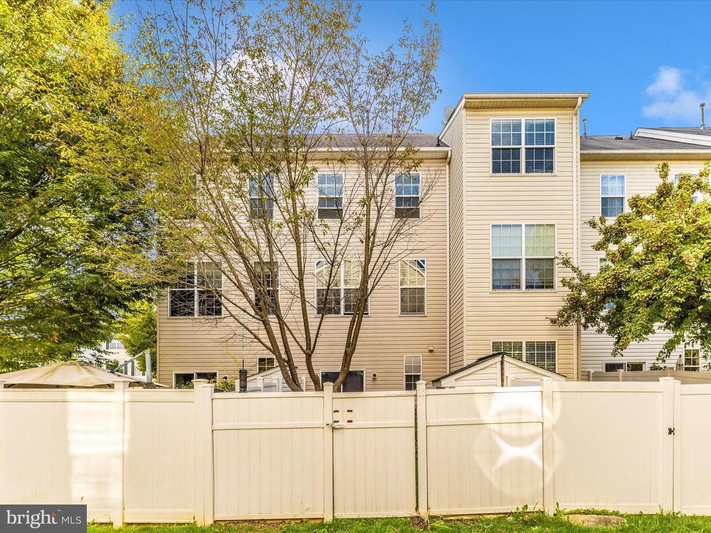 648 Tivoli Road photo 51