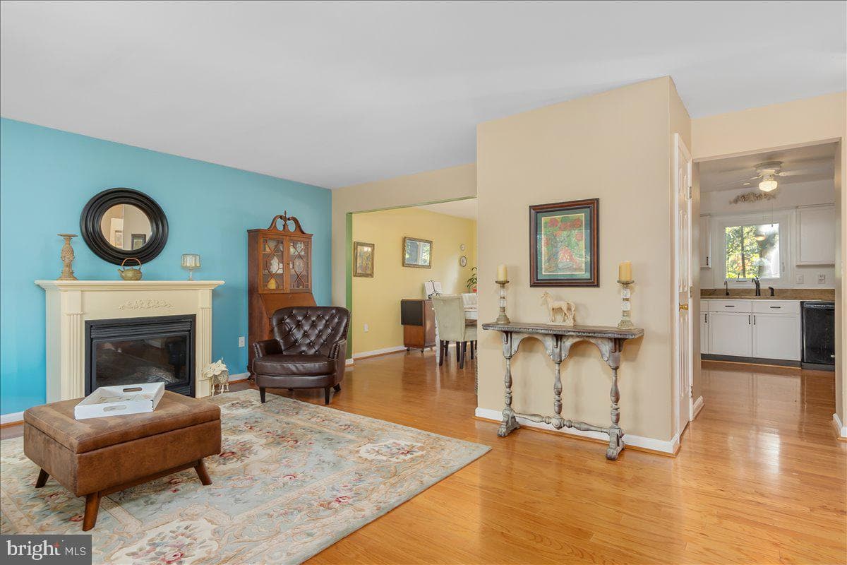 6609 Rockridge Road photo 2