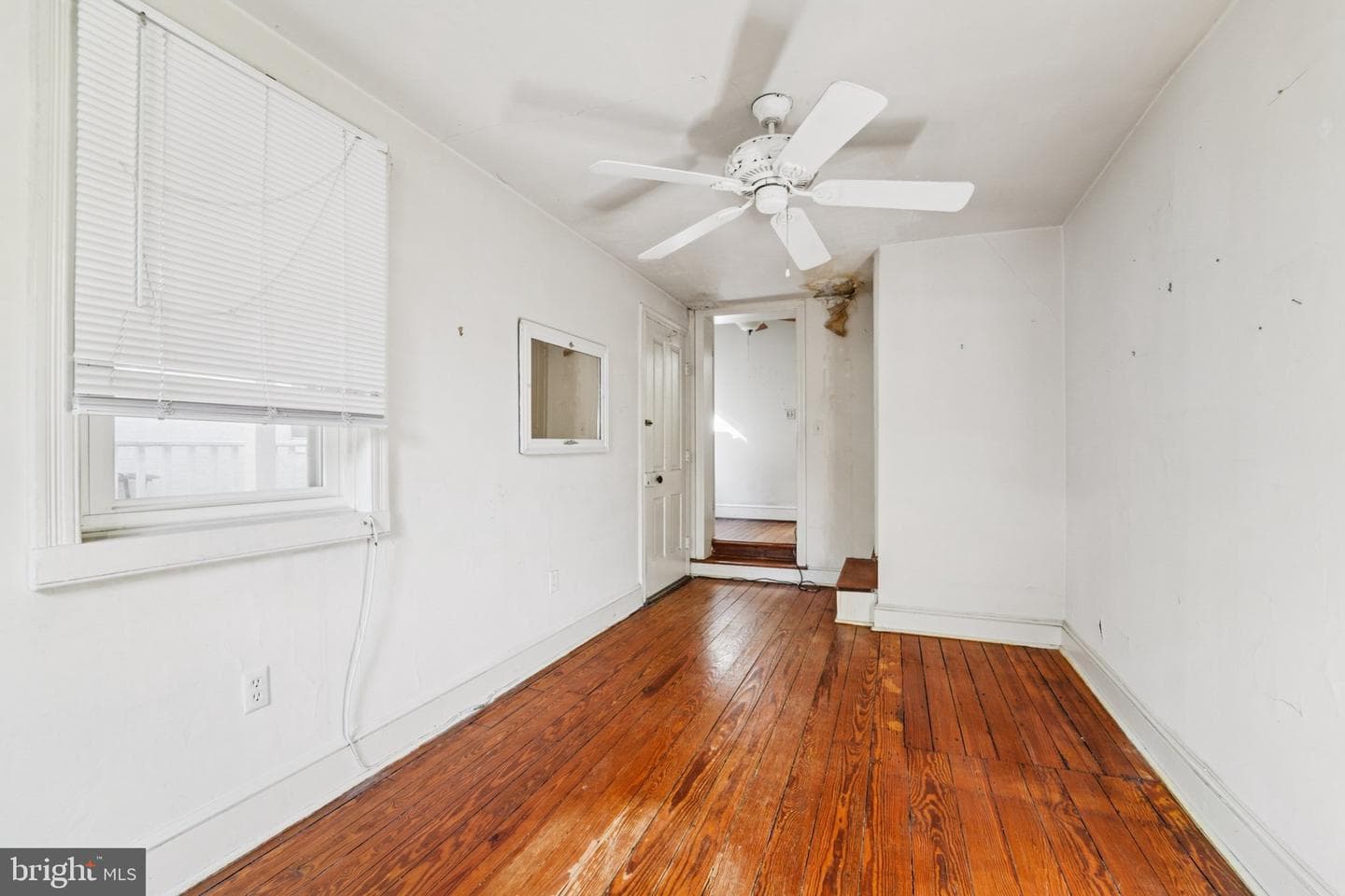 210 E 3rd Street photo 16