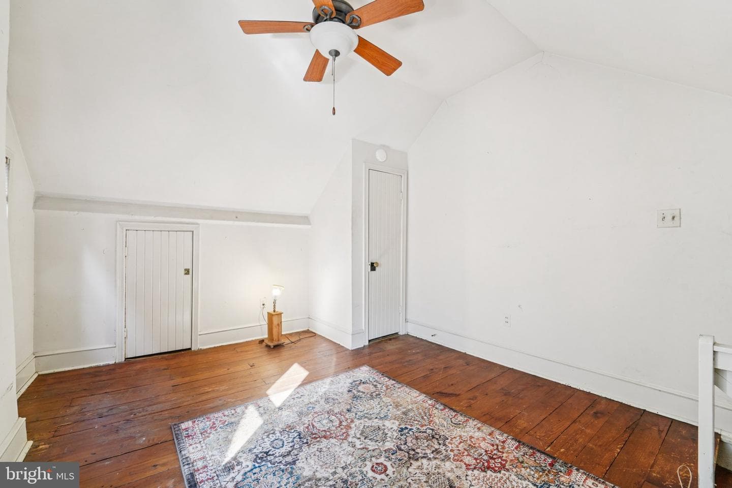 210 E 3rd Street photo 18