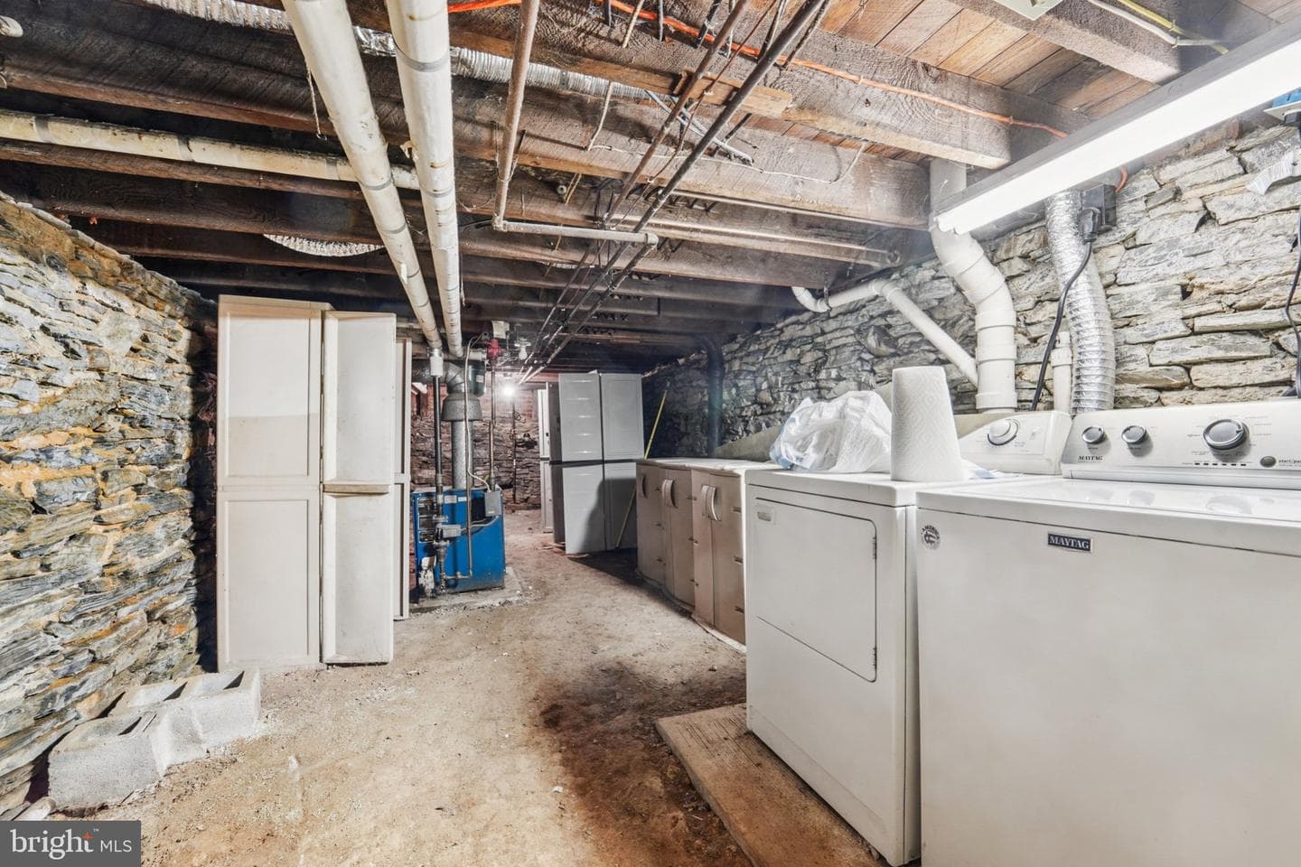 210 E 3rd Street photo 23