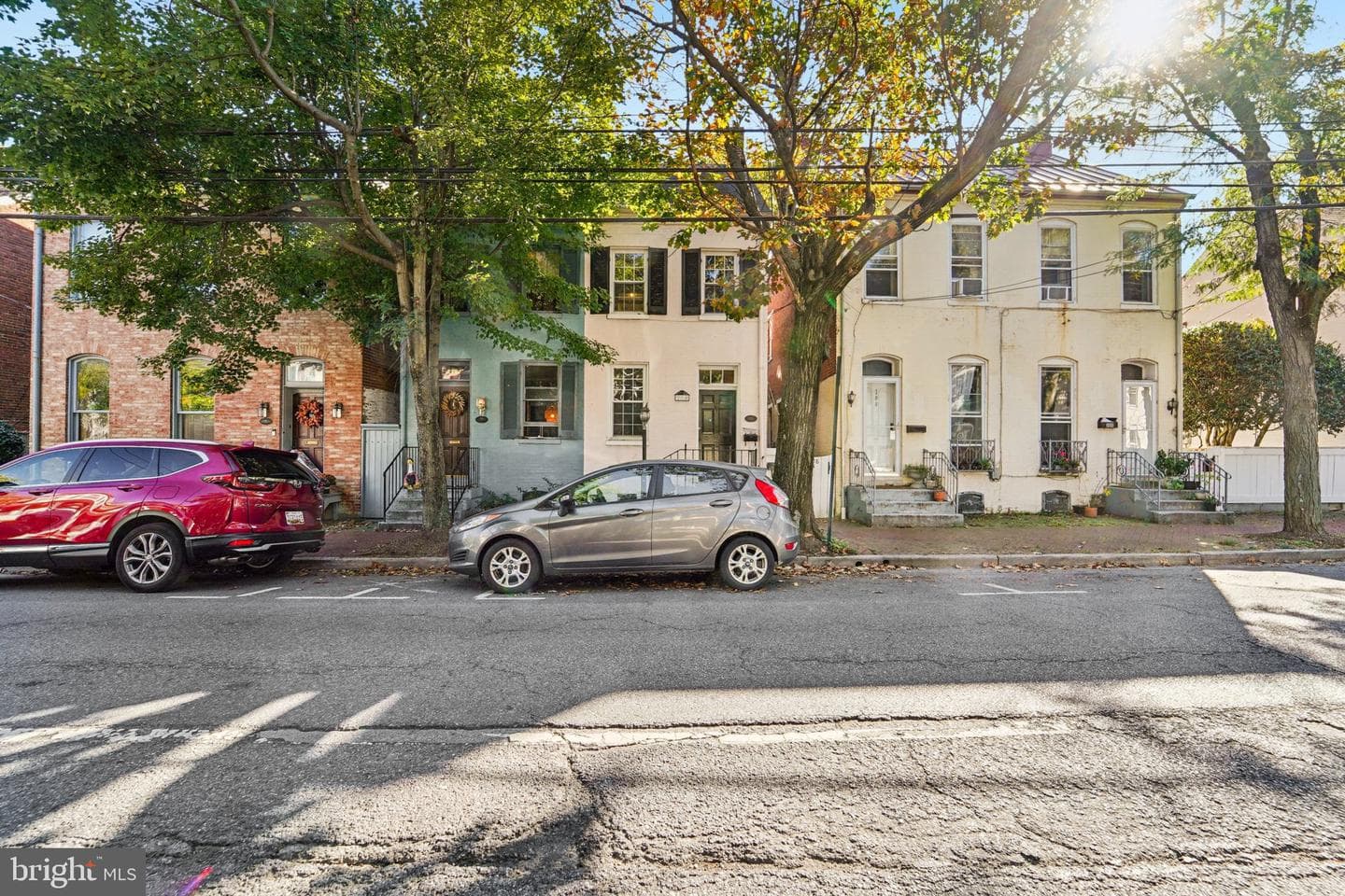 210 E 3rd Street photo 3