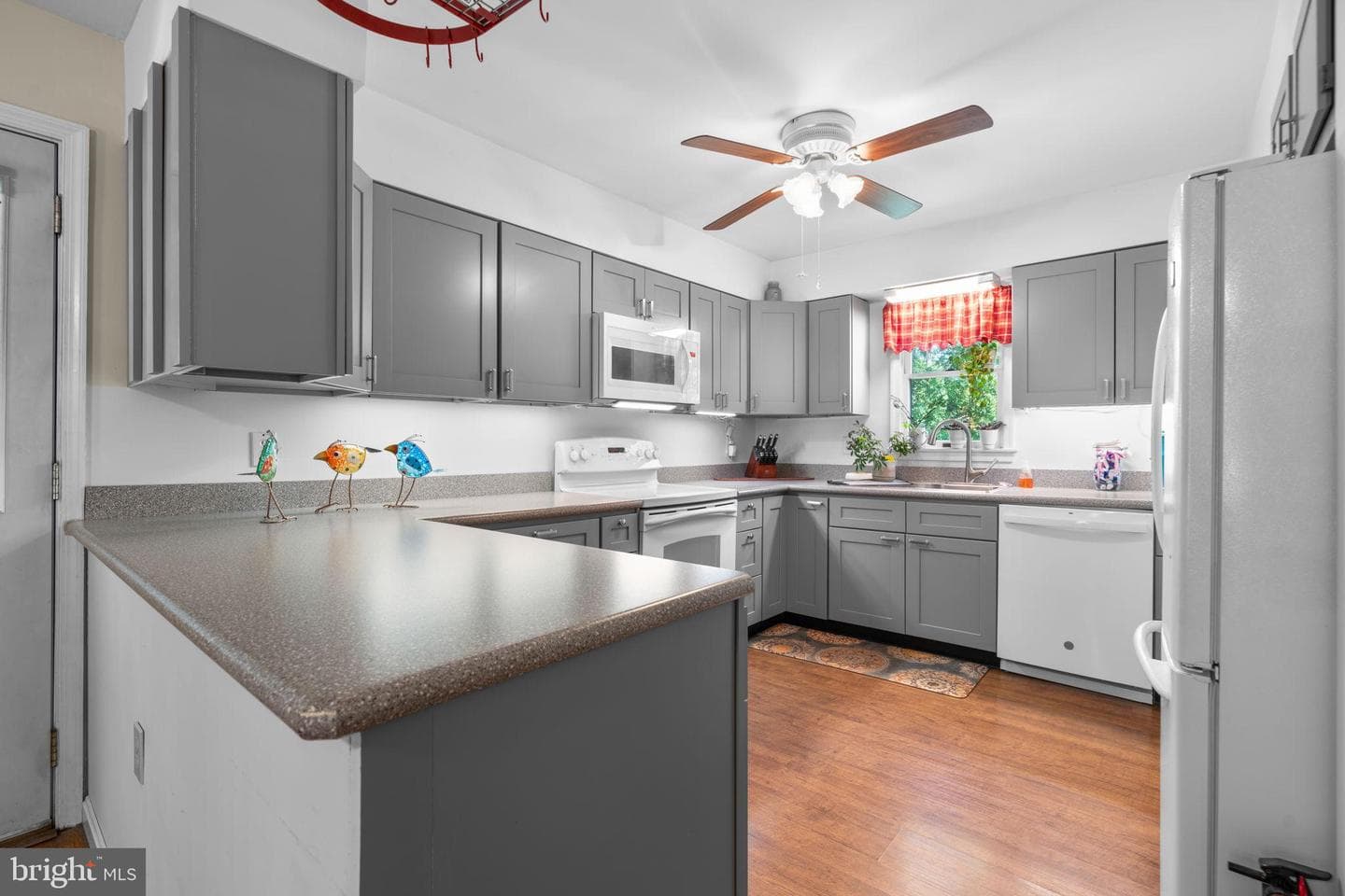 11908 Croyden Court photo 2