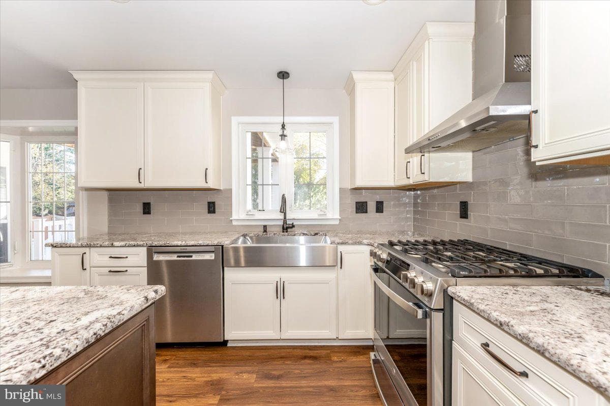 2124 Carroll Creek View Court photo 20