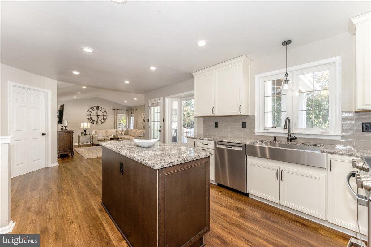 2124 Carroll Creek View Court photo 21