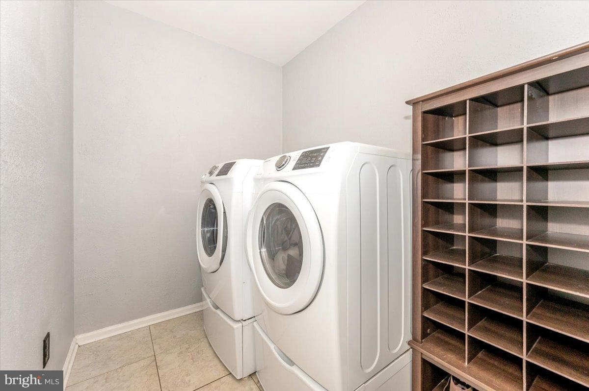 2124 Carroll Creek View Court photo 28