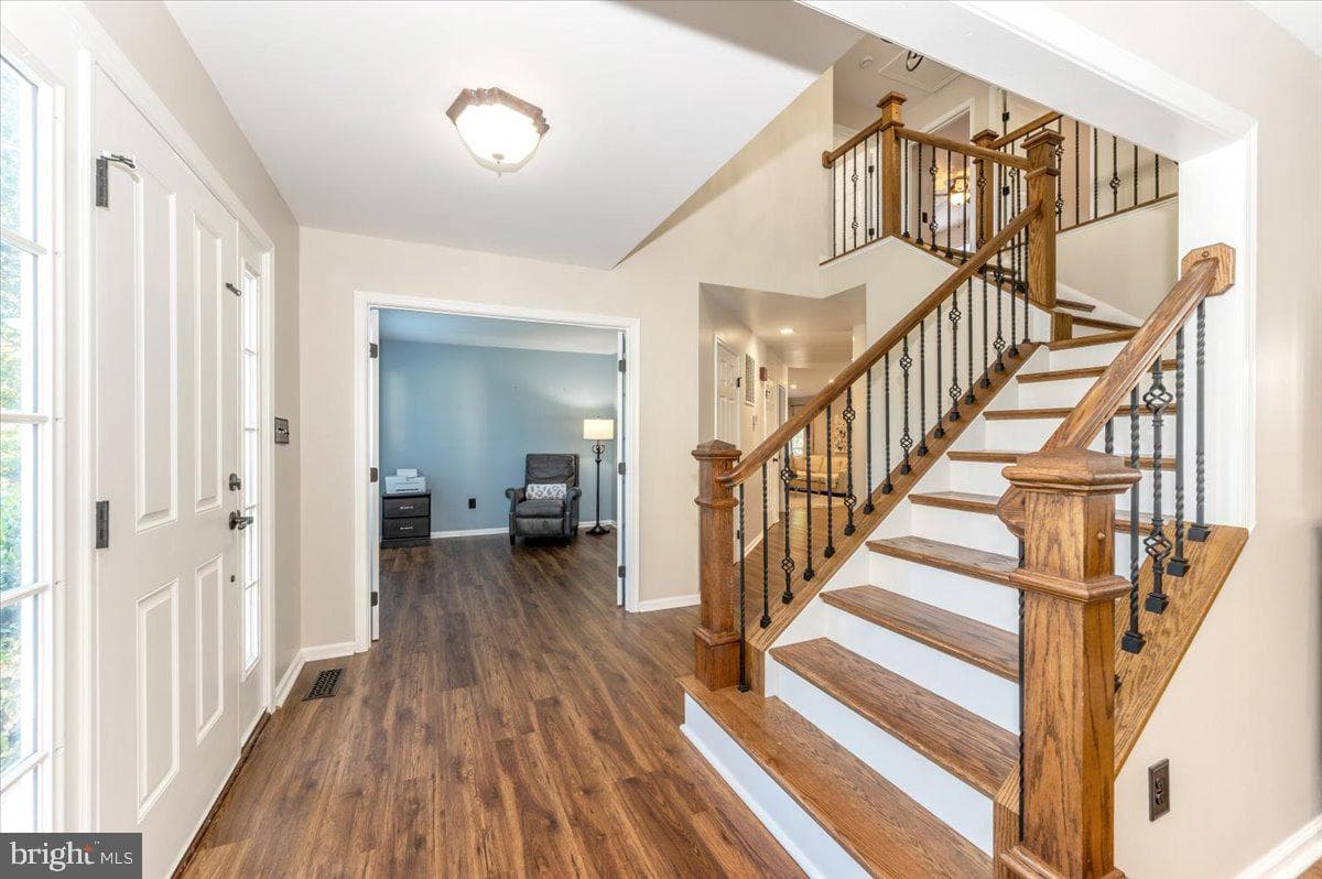 2124 Carroll Creek View Court photo 6