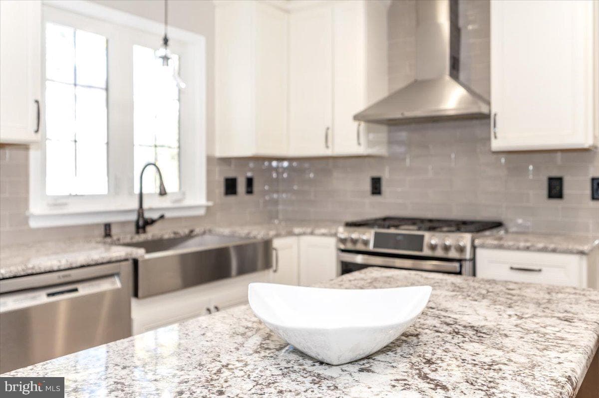 2124 Carroll Creek View Court photo 7