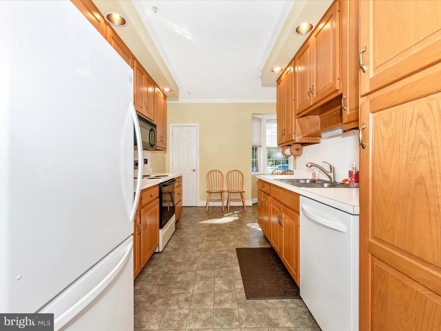 10 Rosewood Court #104 photo 19