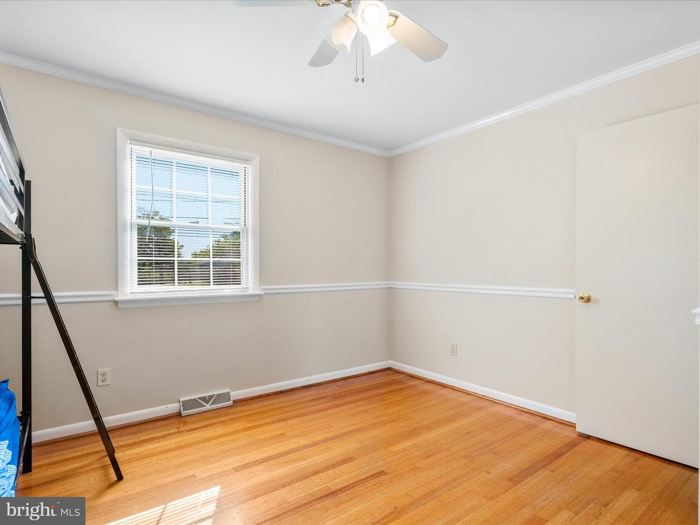 4 James Street photo 21