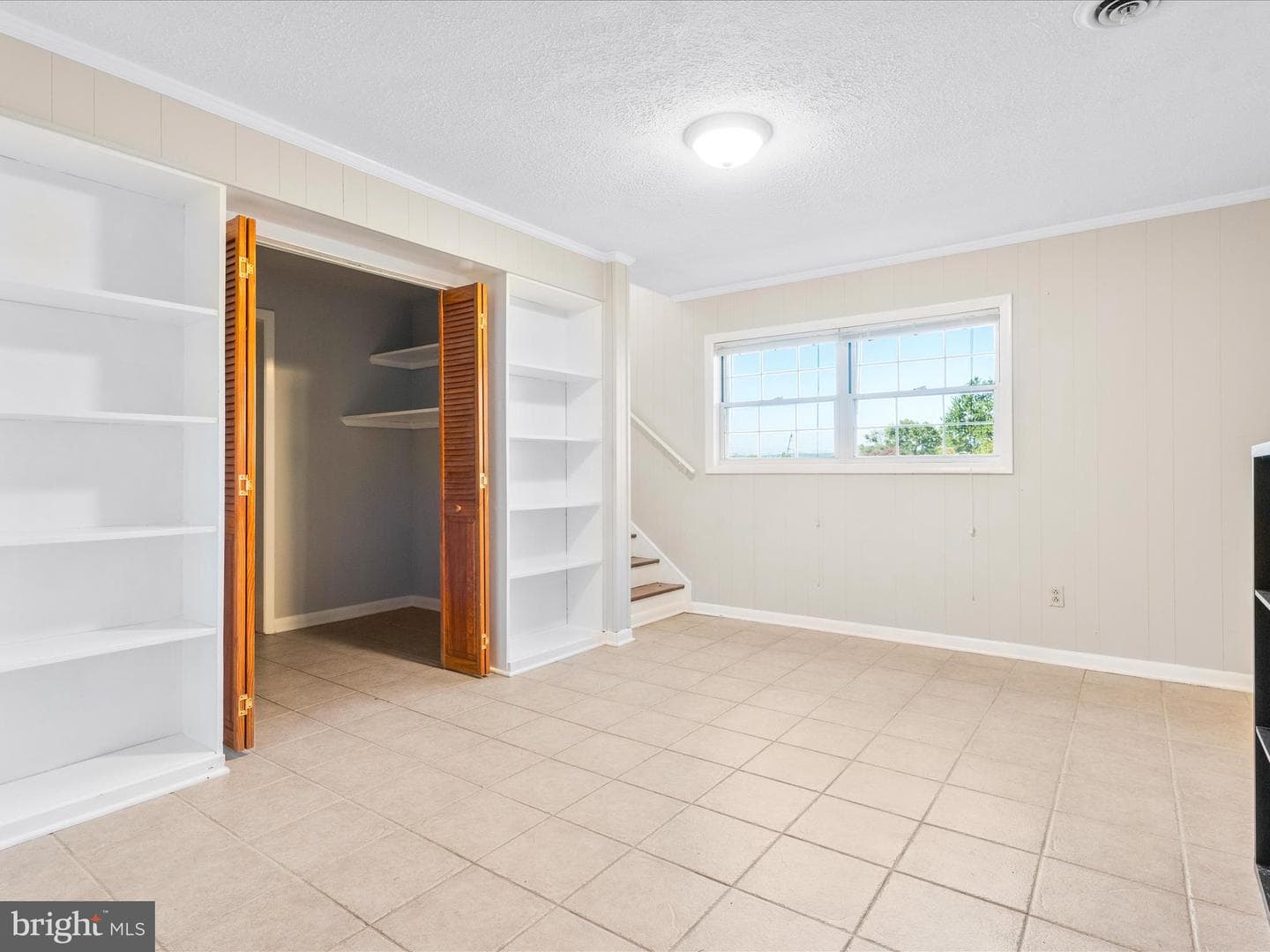4 James Street photo 24