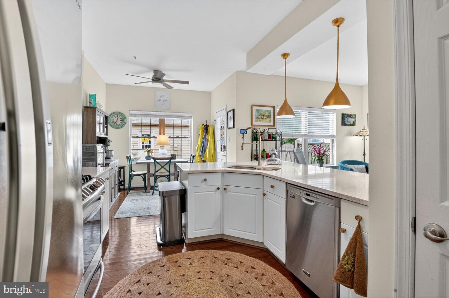 2204 Garden Lane photo 16