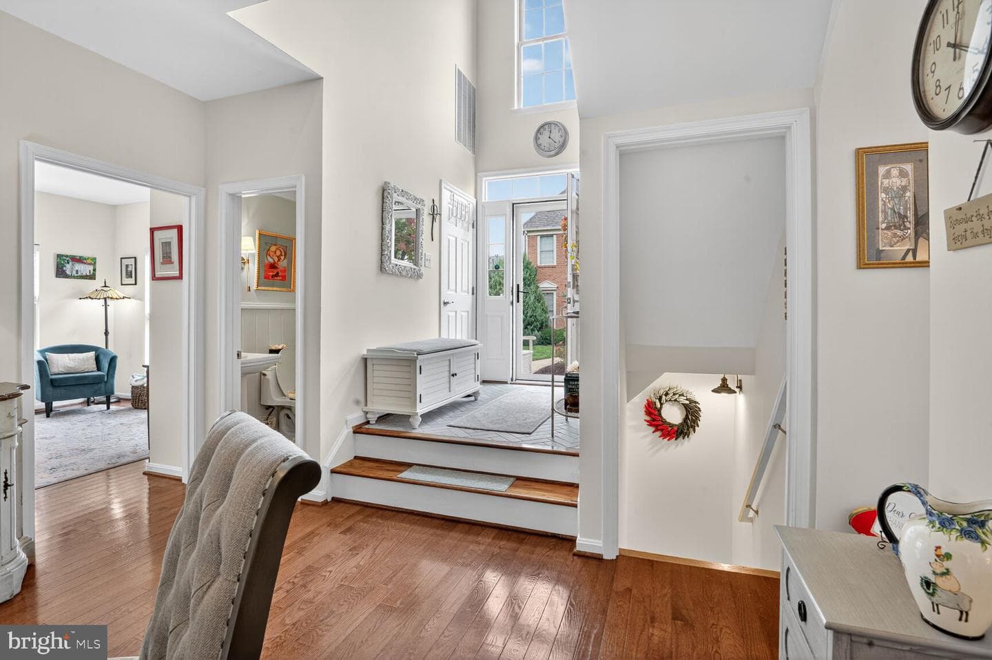 2204 Garden Lane photo 3