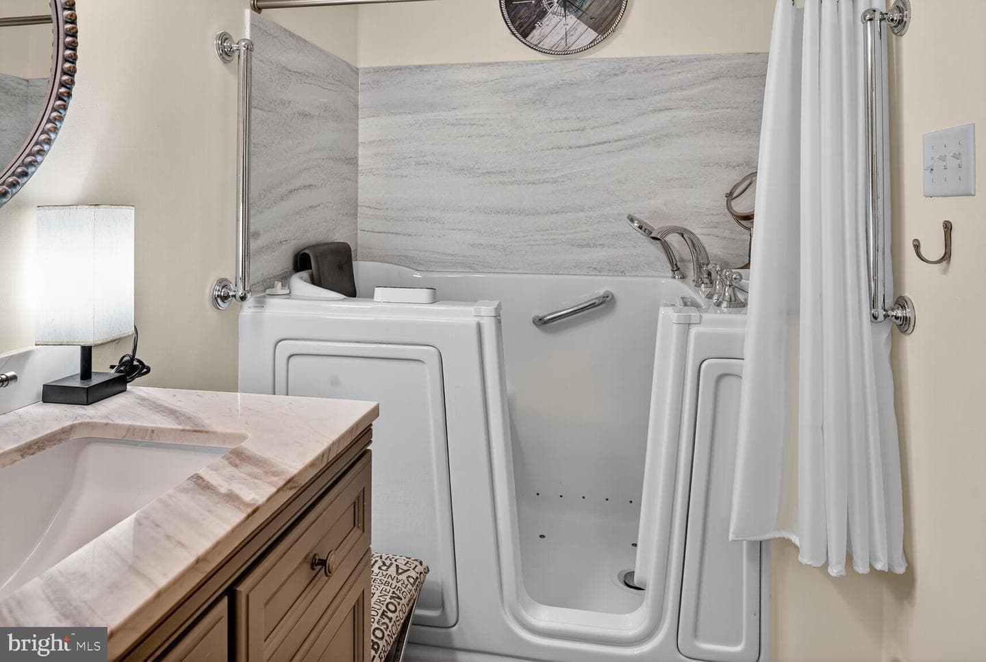 2204 Garden Lane photo 35