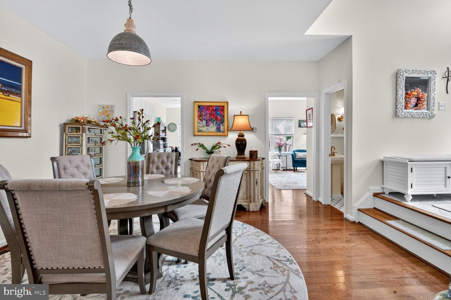 2204 Garden Lane photo 4