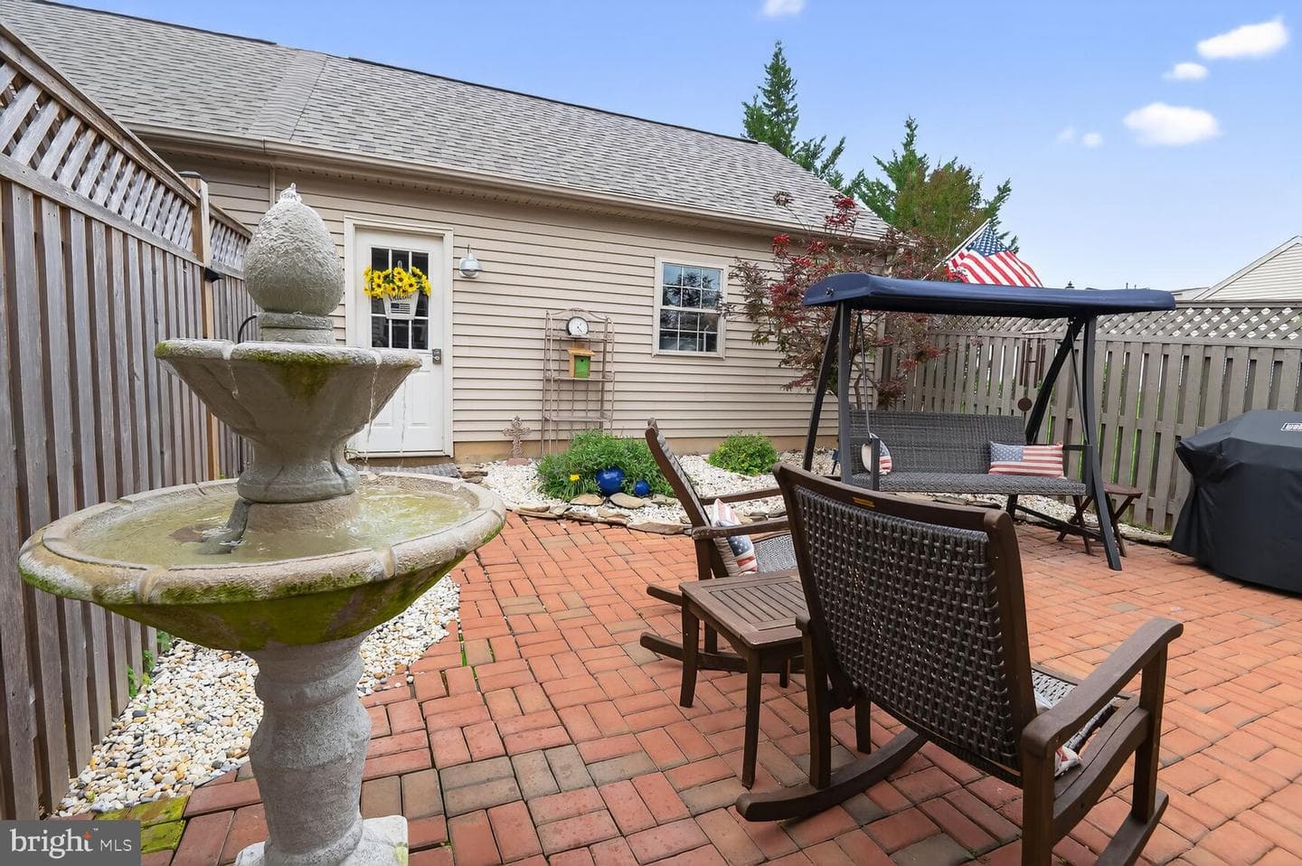 2204 Garden Lane photo 43