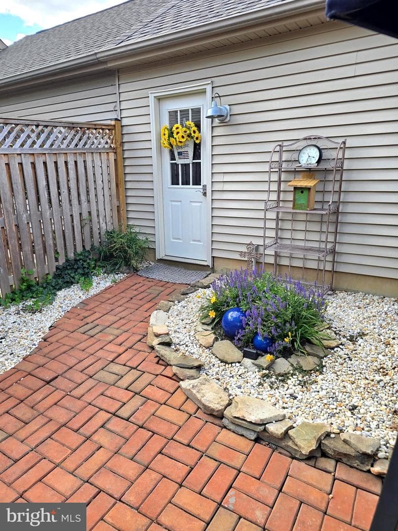 2204 Garden Lane photo 48