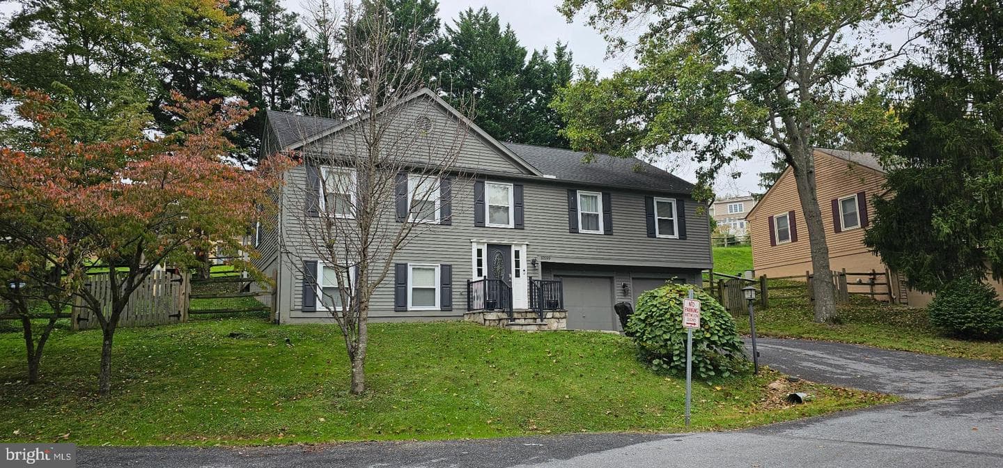 10599 High Beach Court photo 1
