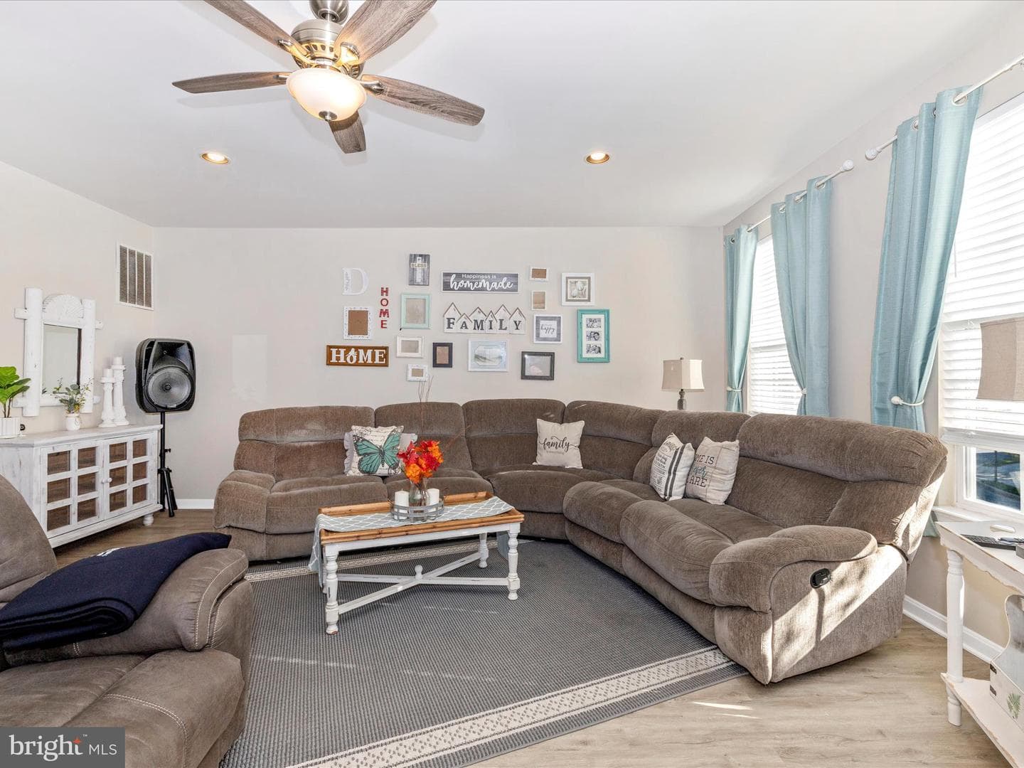 1003 Lavenport Way photo 22