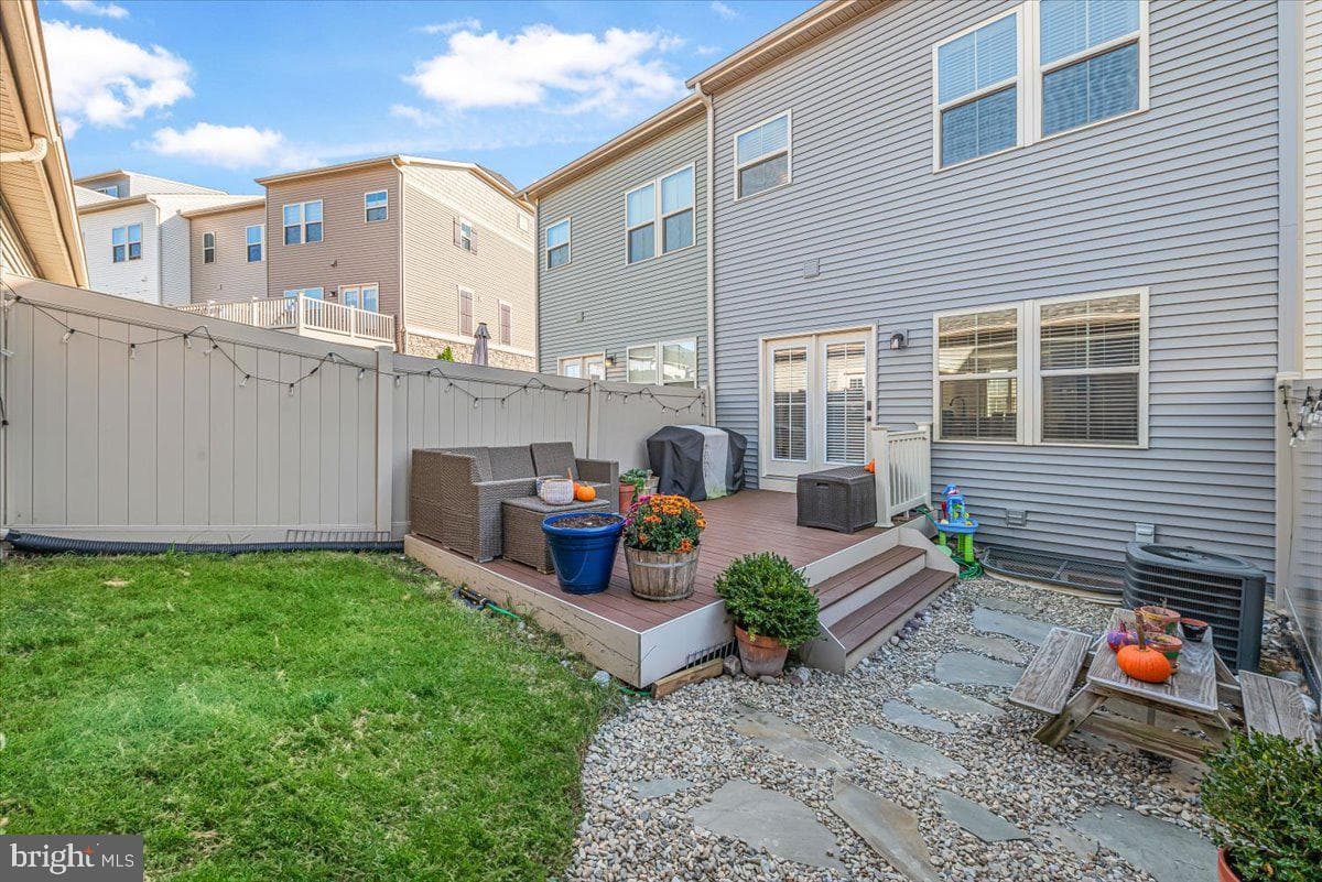 5806 Pecking Stone Street photo 30