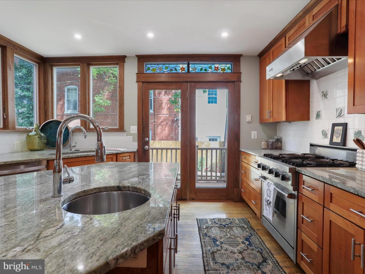 518 Elm Street photo 11