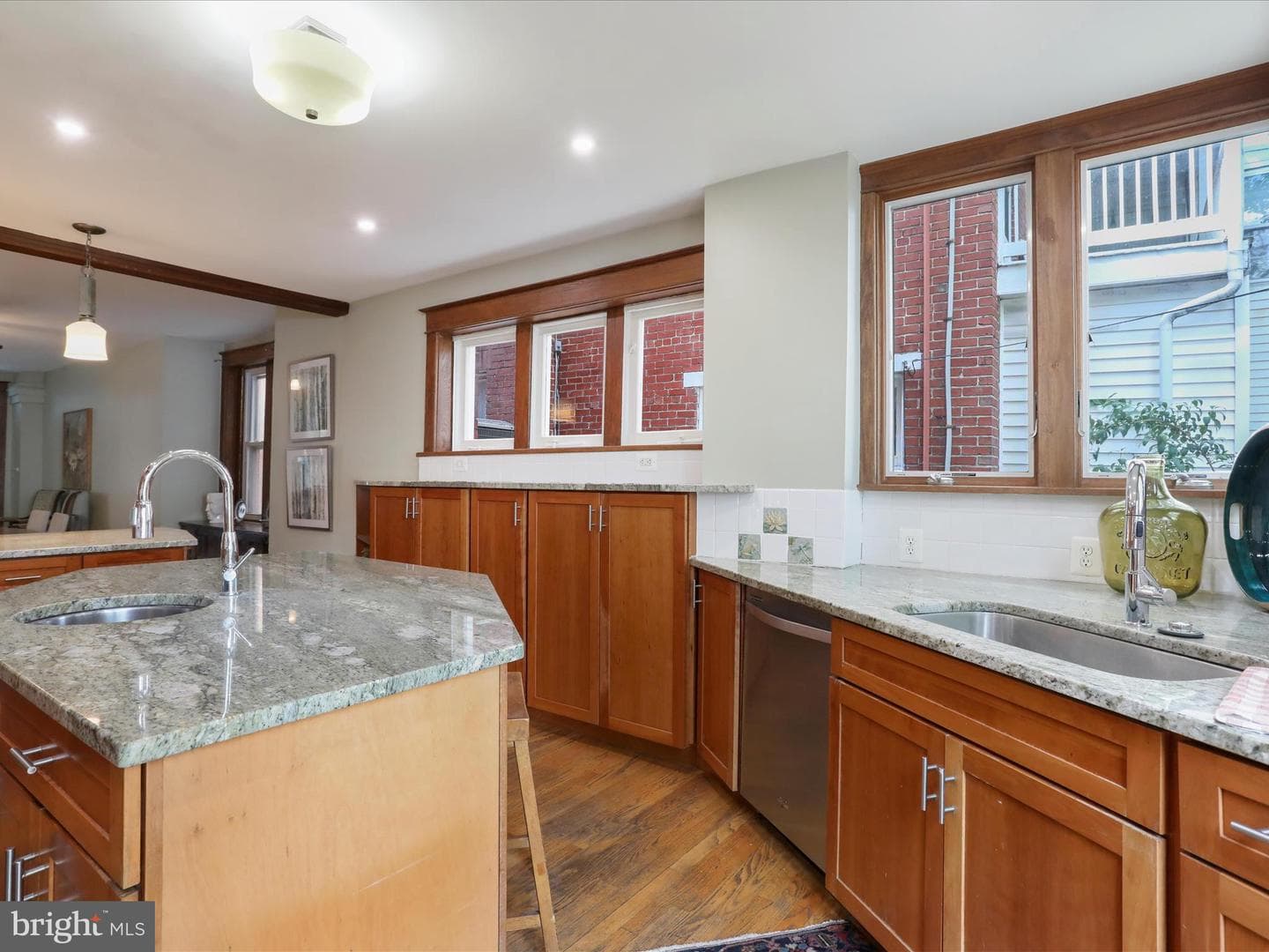 518 Elm Street photo 14