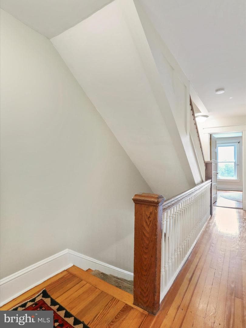 518 Elm Street photo 32