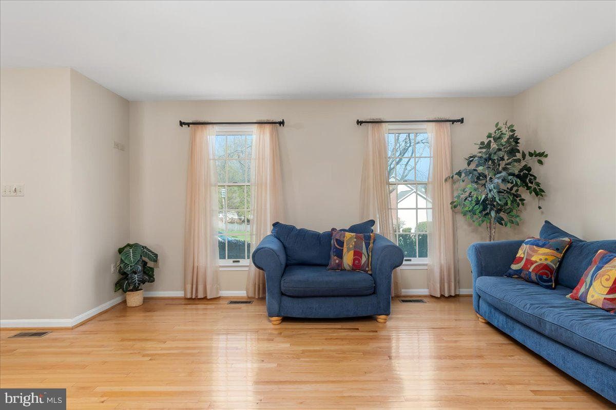 2110 Foxfield photo 12