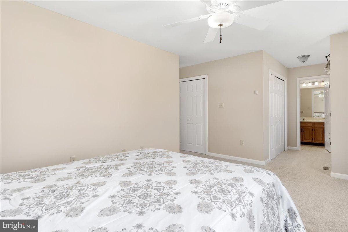 2110 Foxfield photo 27